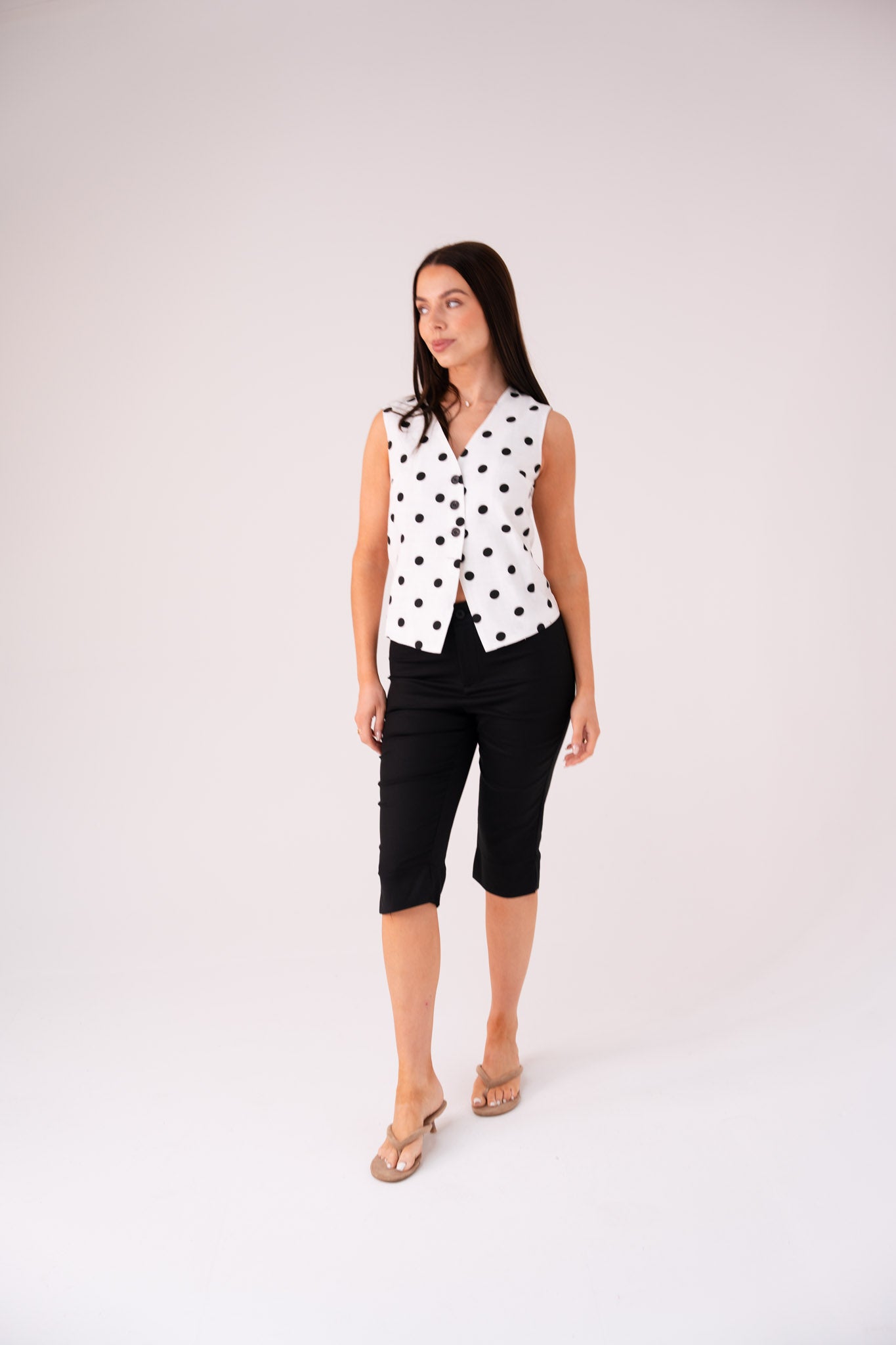 Kiera Capri Trousers In Black