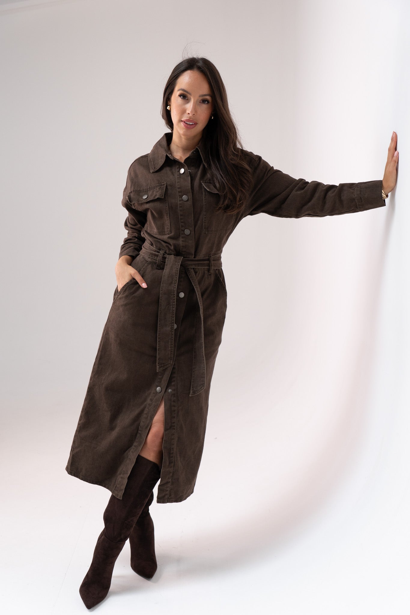 Kiera Denim Midi Dress In Chocolate