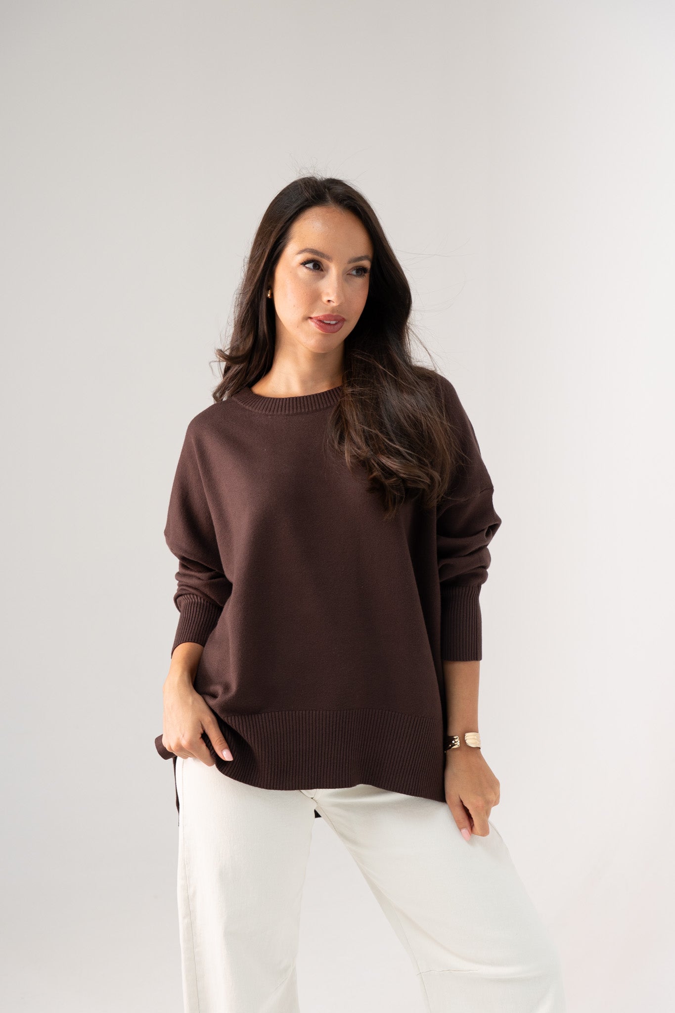 Kiera Round Neck Jumper In Chocolate