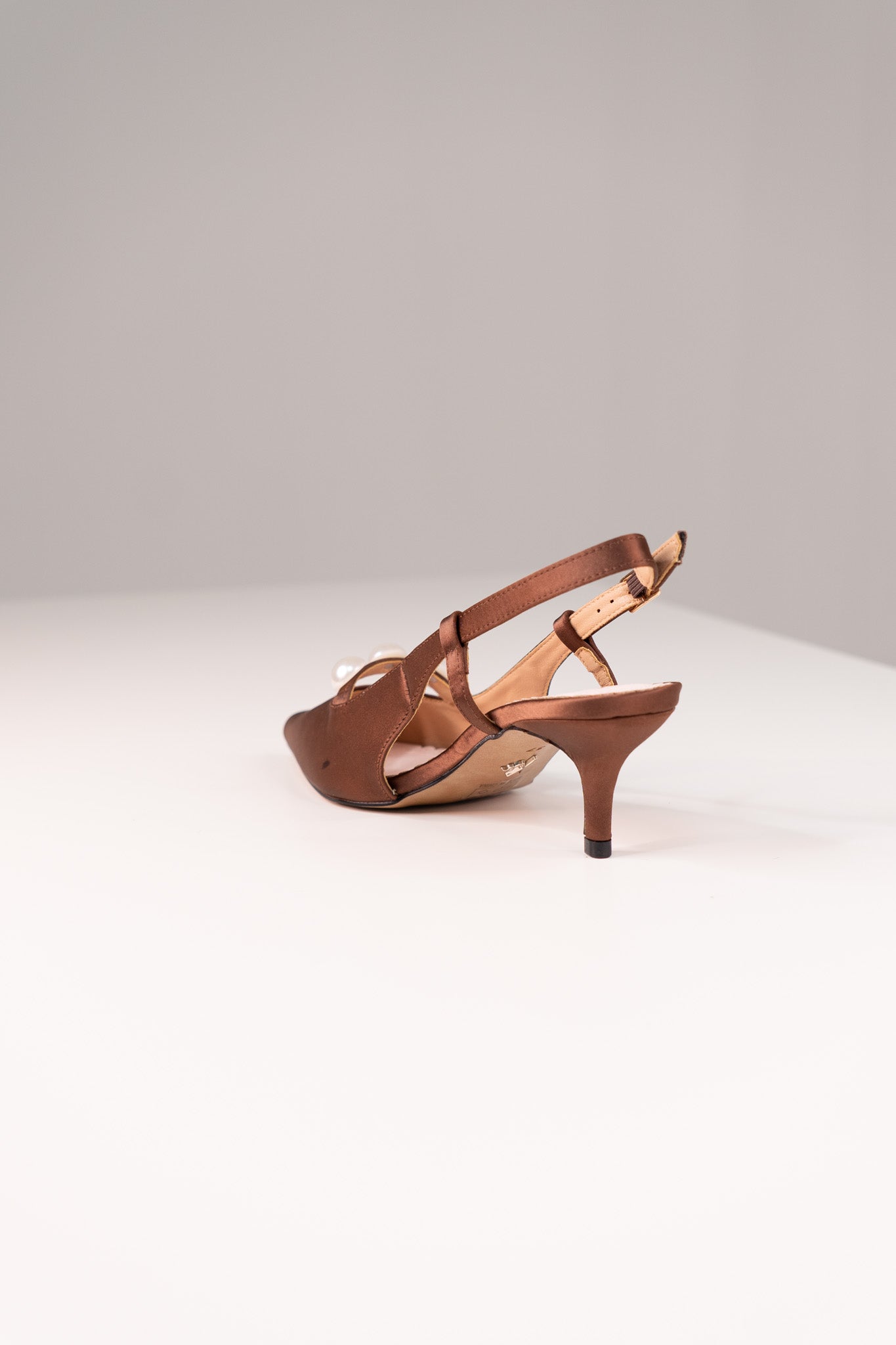 Love Laura Pearl Detail Kitten Heel In Chocolate