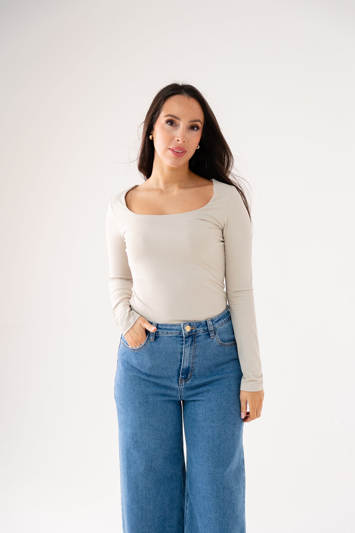 Love Laura Scoop Neck Top In Stone