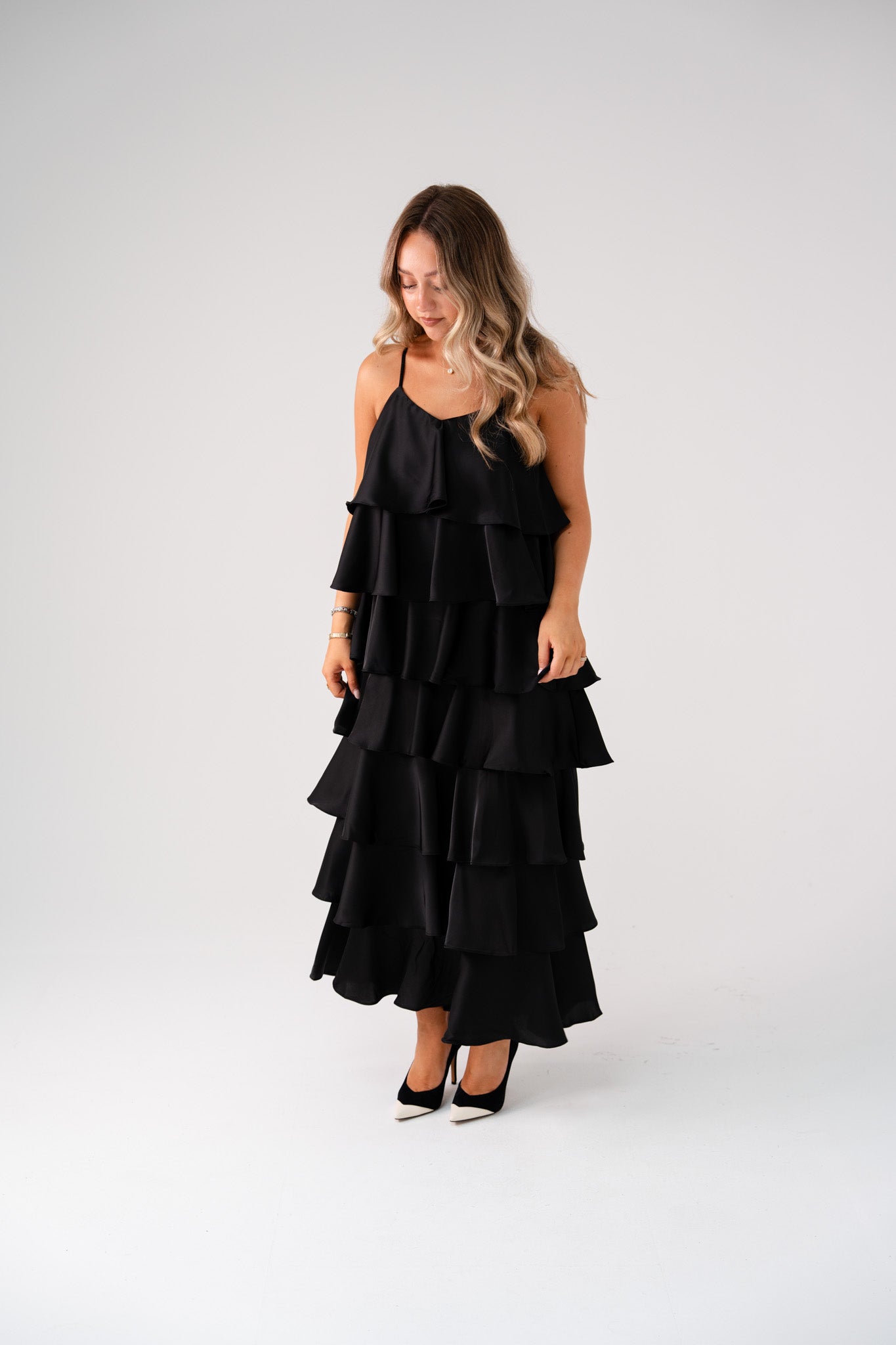Love Laura Tiered Midi Dress In Black