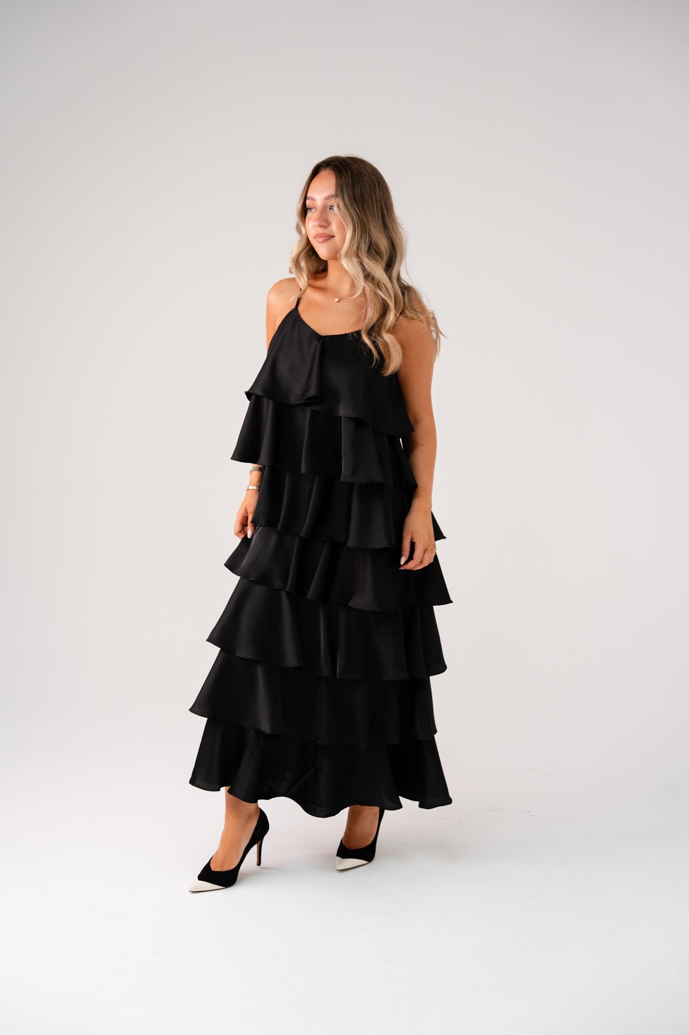 Love Laura Tiered Midi Dress In Black