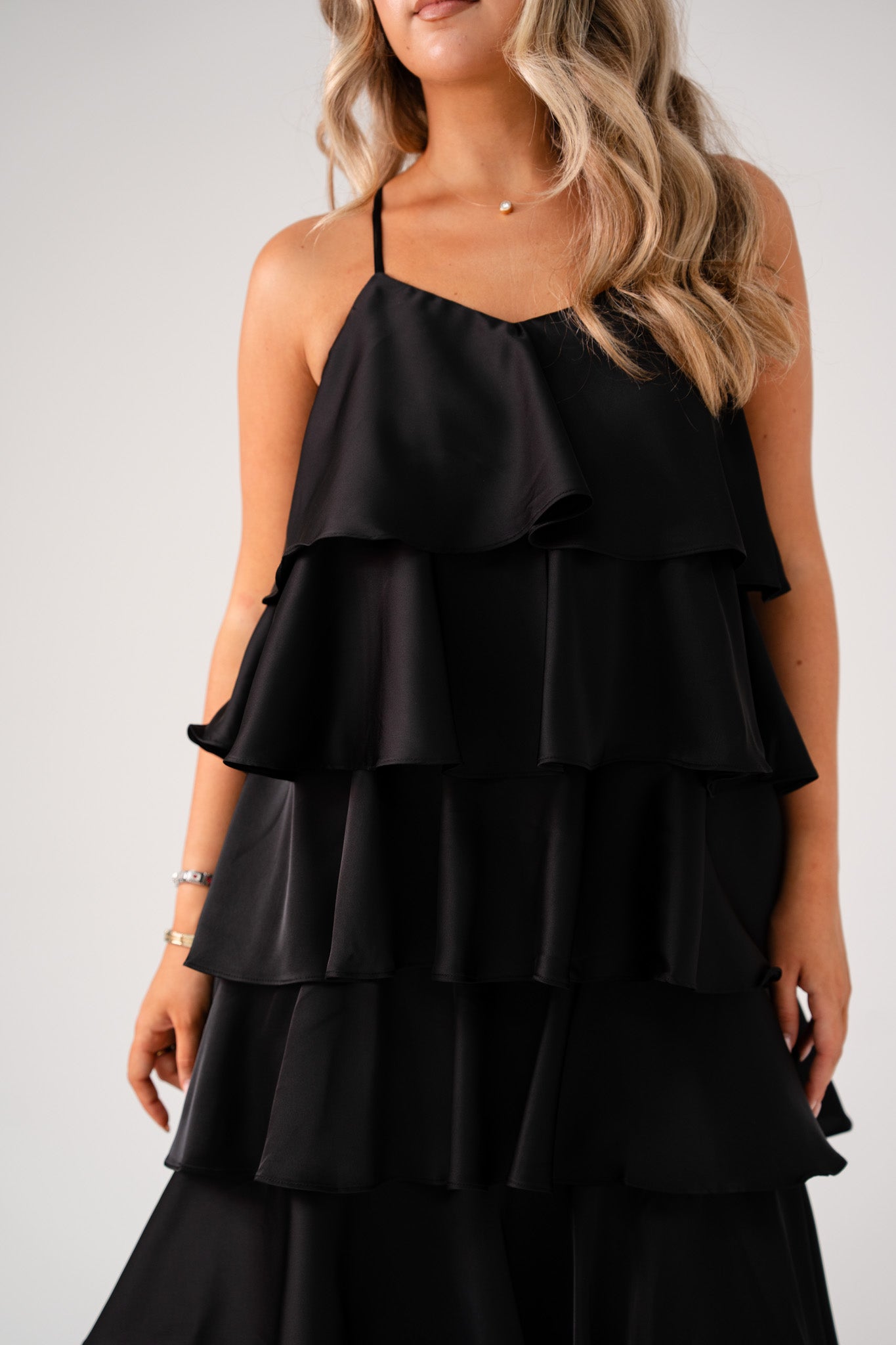 Love Laura Tiered Midi Dress In Black