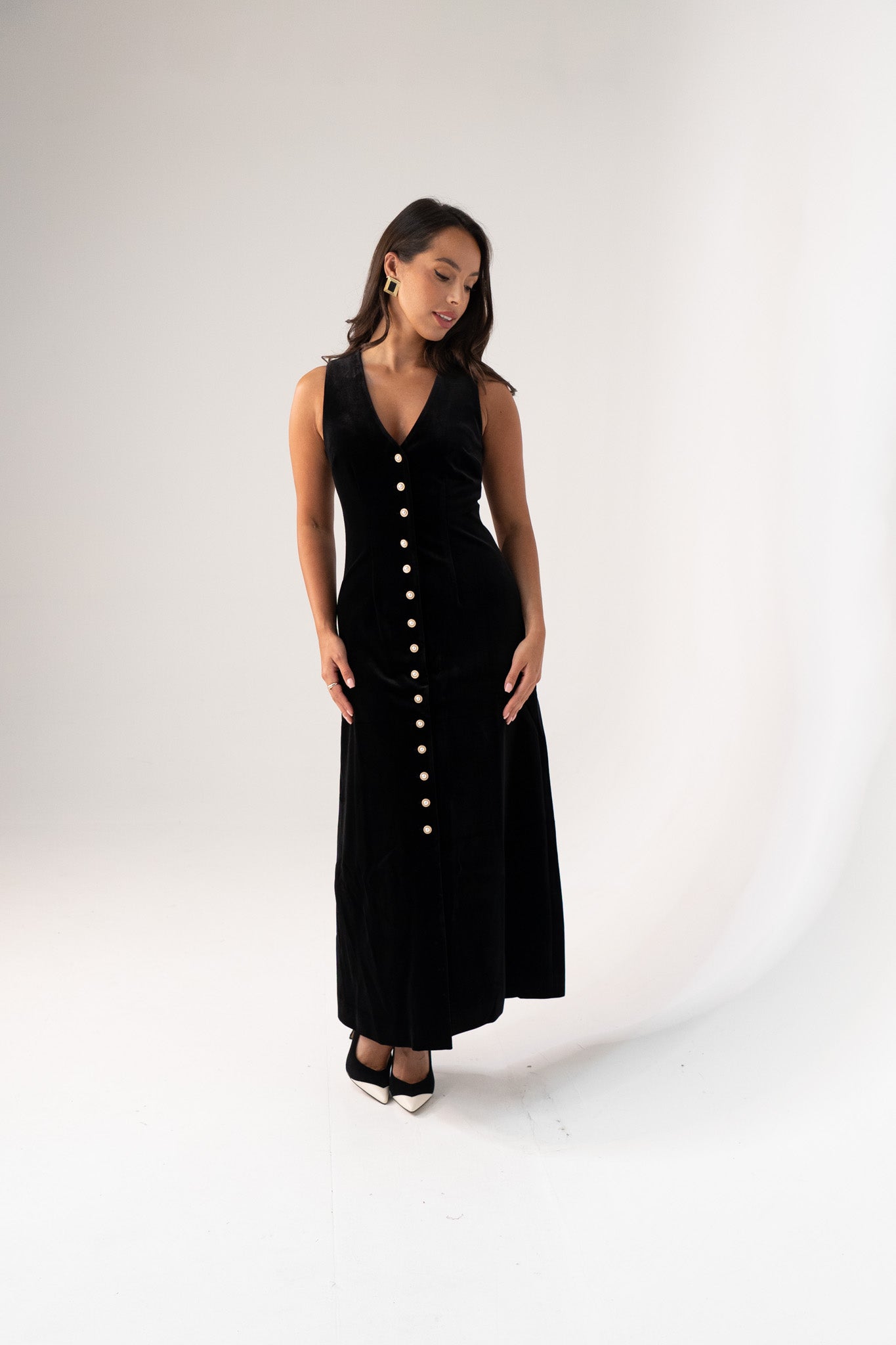 Love Laura Pearl Button Velvet Dress In Black