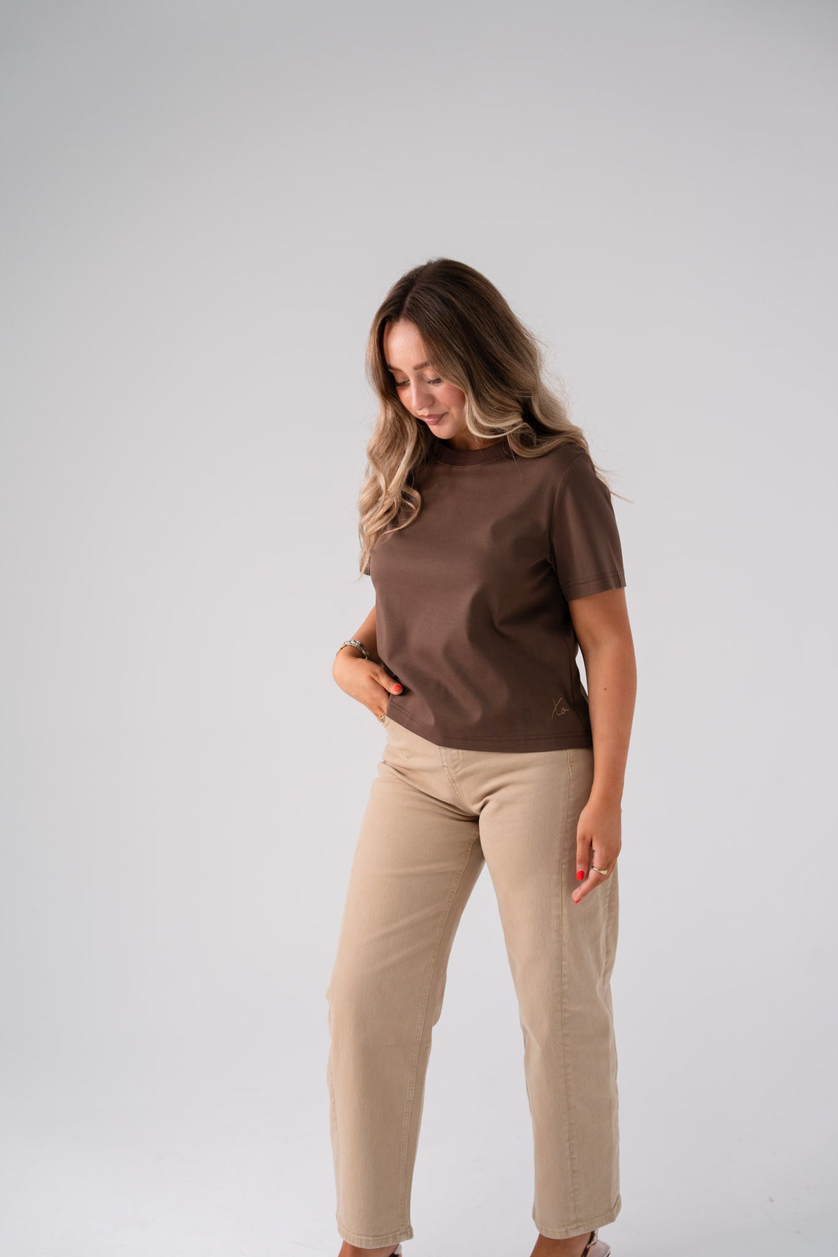 Love Laura Basic T-Shirt In Chocolate