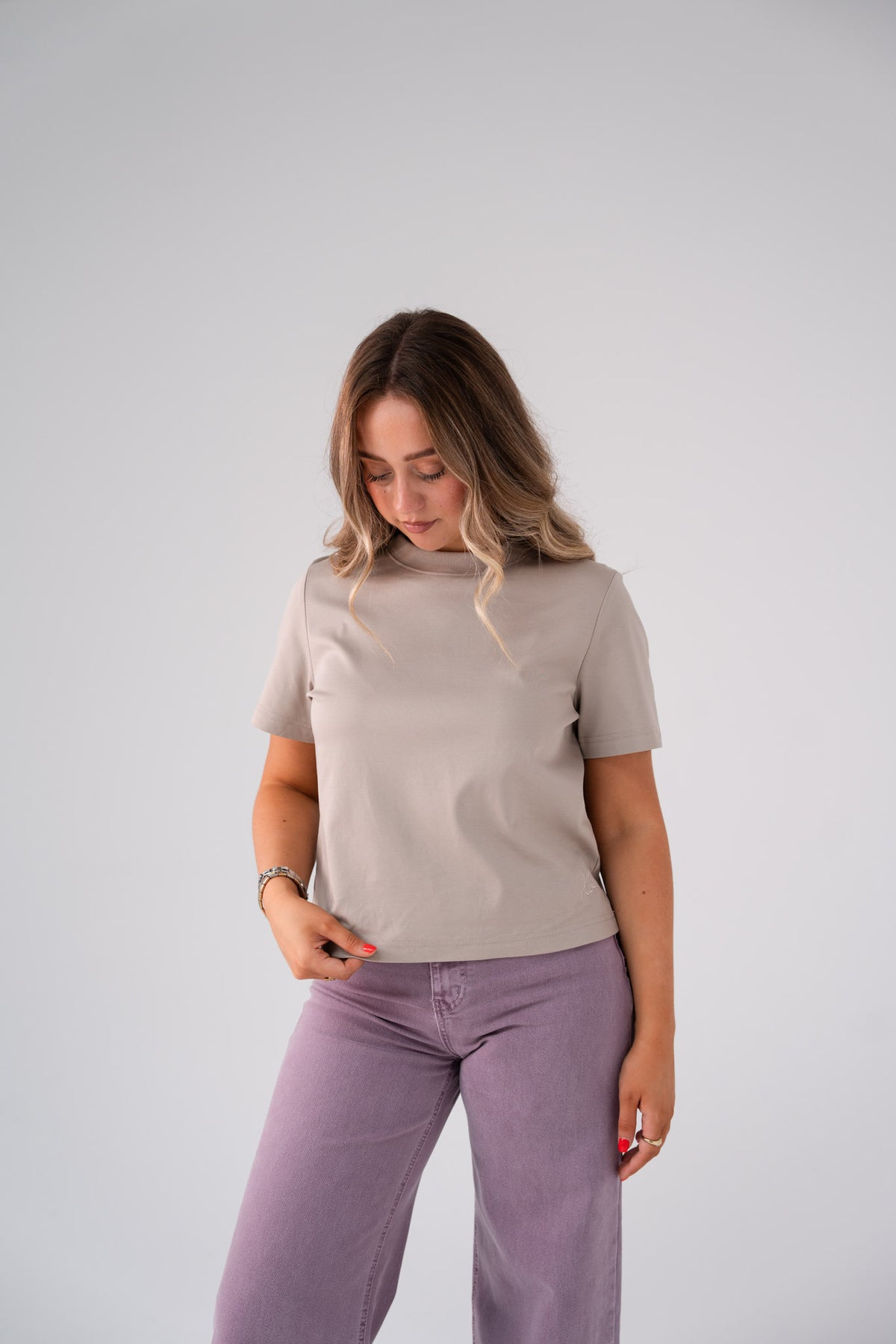 Love Laura Basic T-Shirt In Taupe