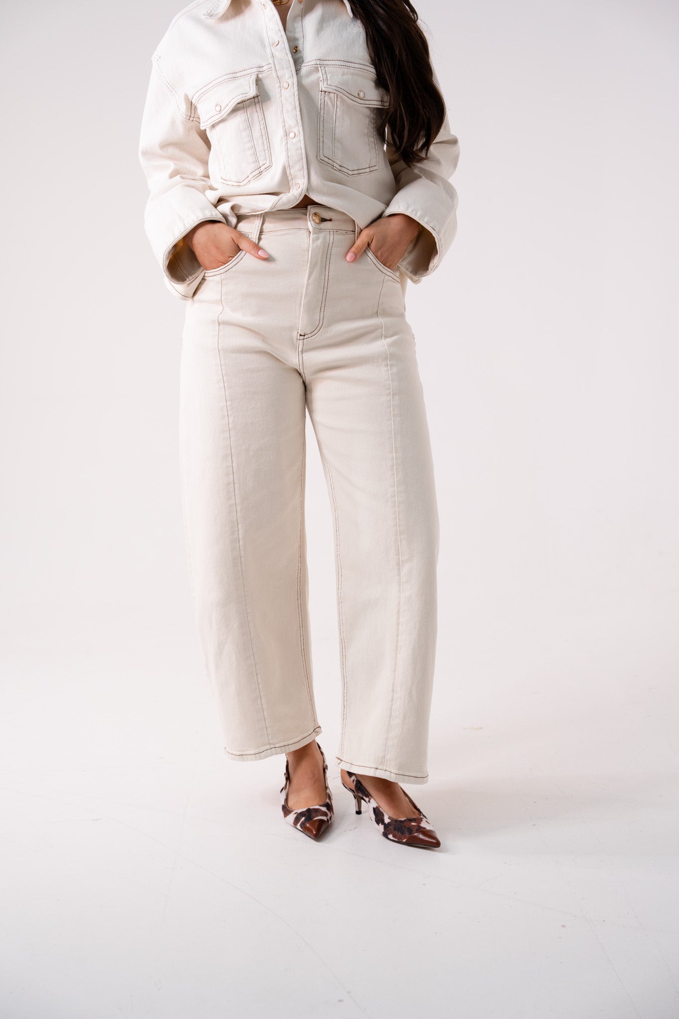 Love Laura Chocolate Stitched Jeans In Cream