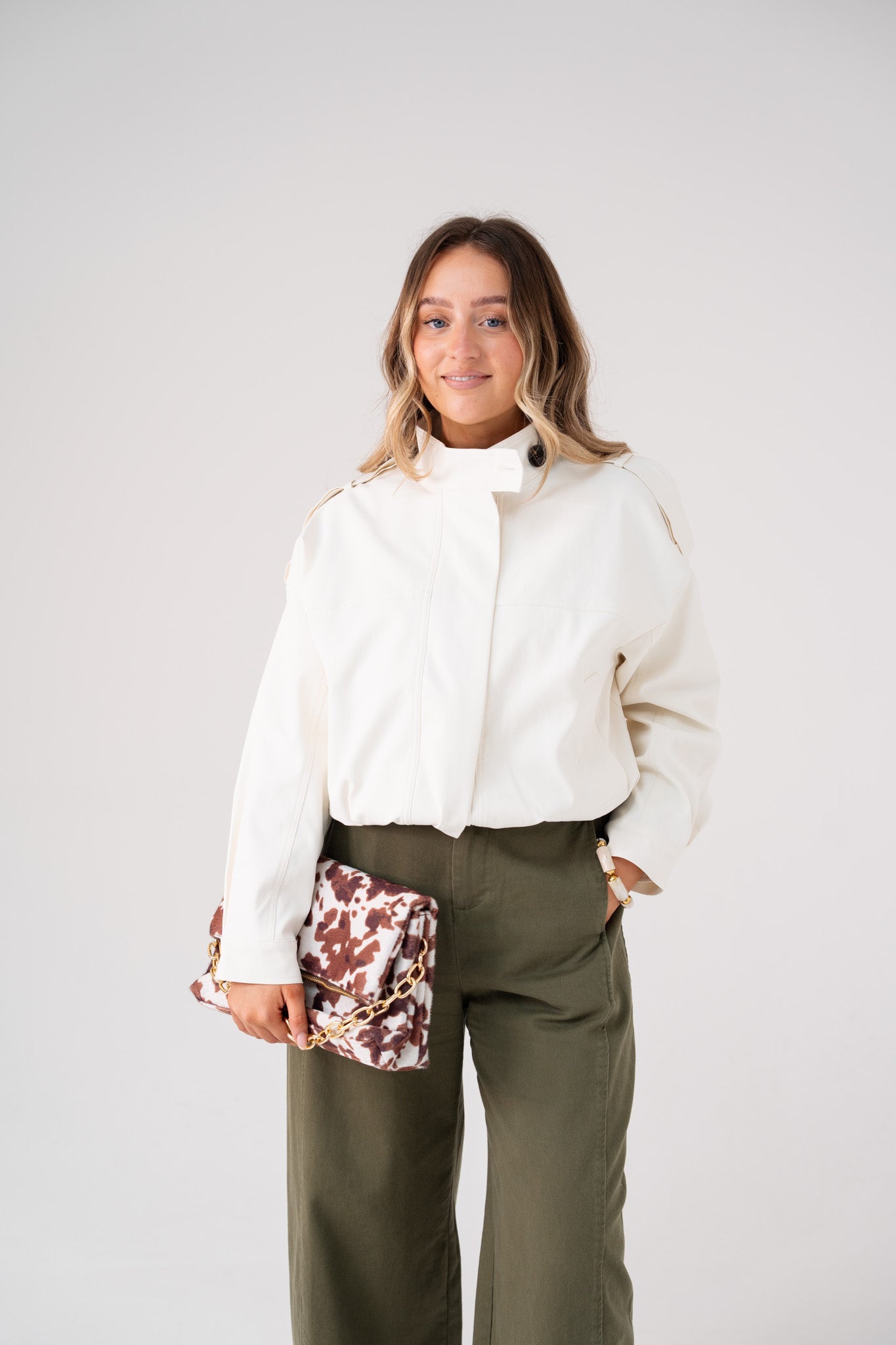 Maria Short Trench Coat In Off White