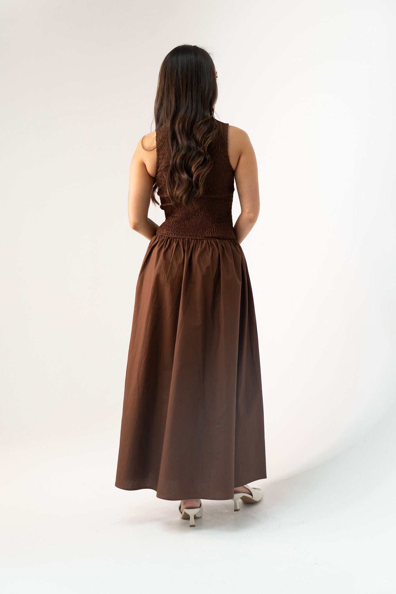 Millie Smock Detail Dress In Coffee