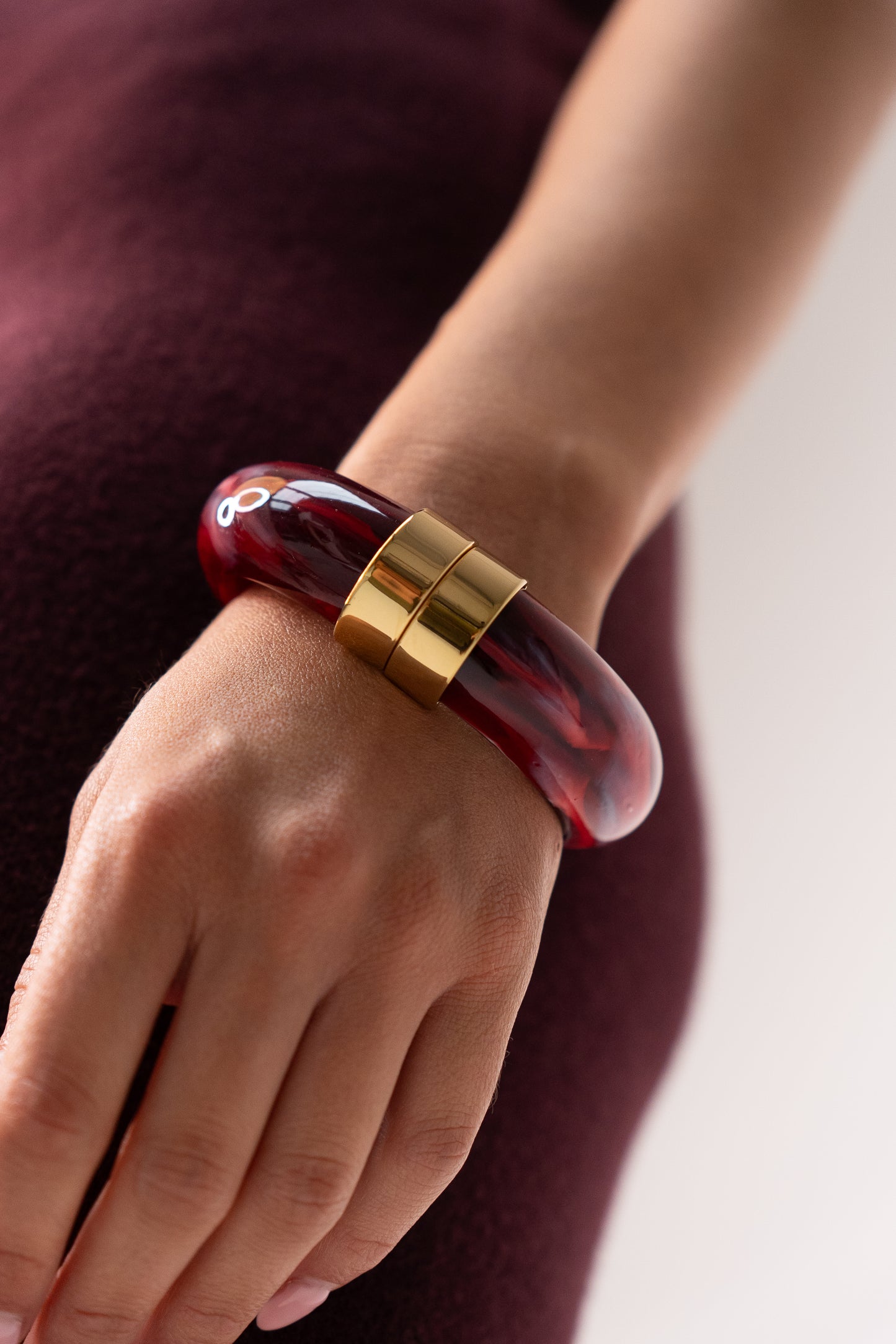 Olive Chunky Bangle In Red