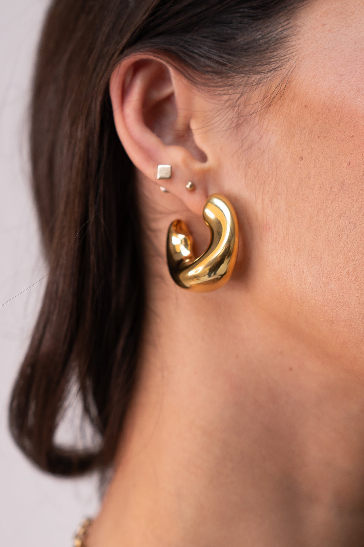 Olive Chunky Hoop Earrings In Gold
