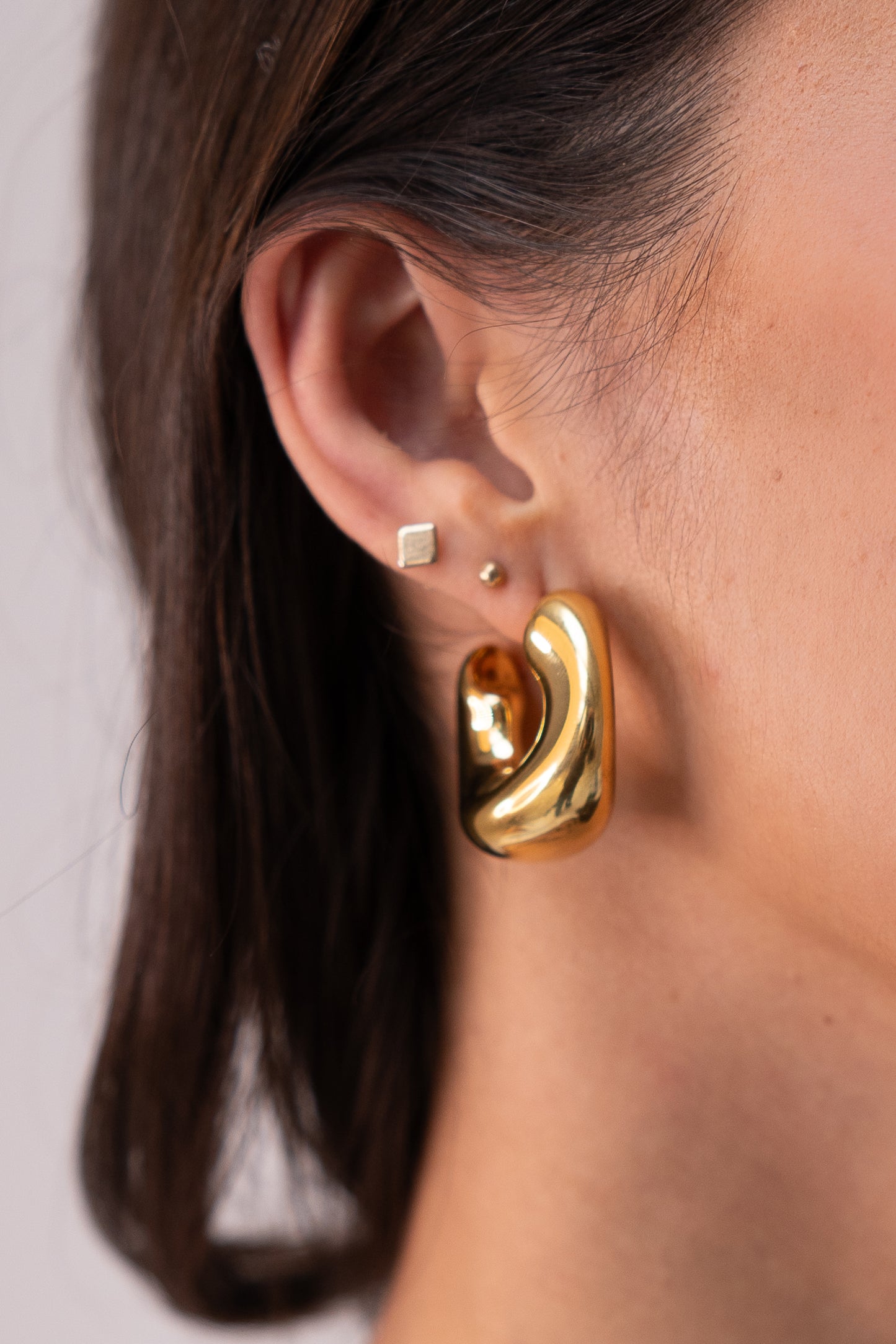 Olive Chunky Hoop Earrings In Gold