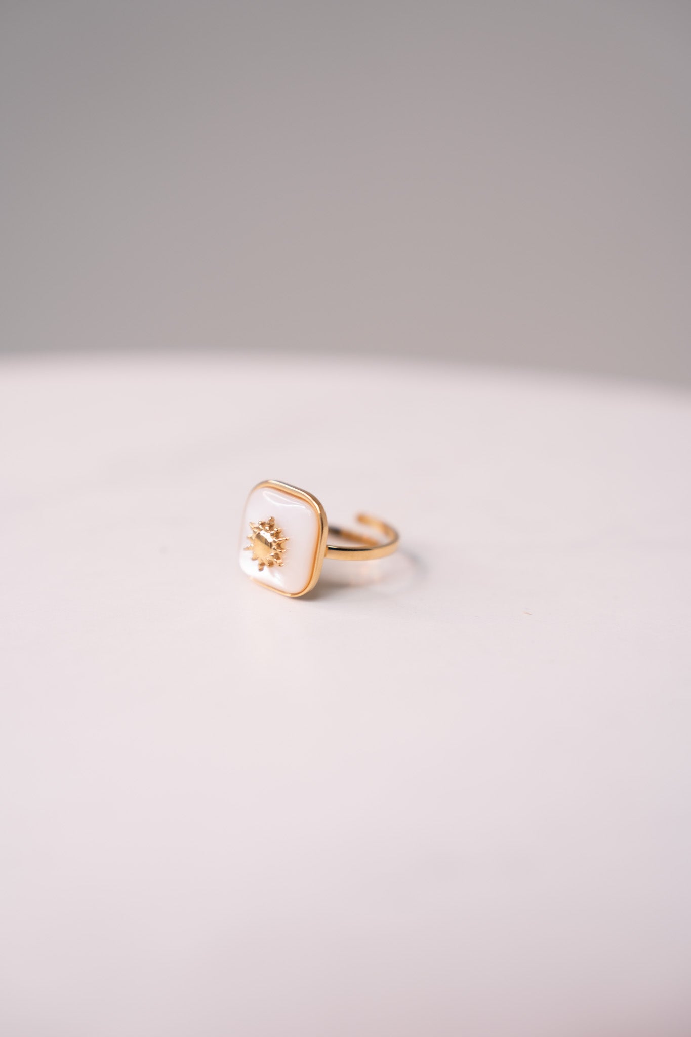 Olive White Square Ring In Gold
