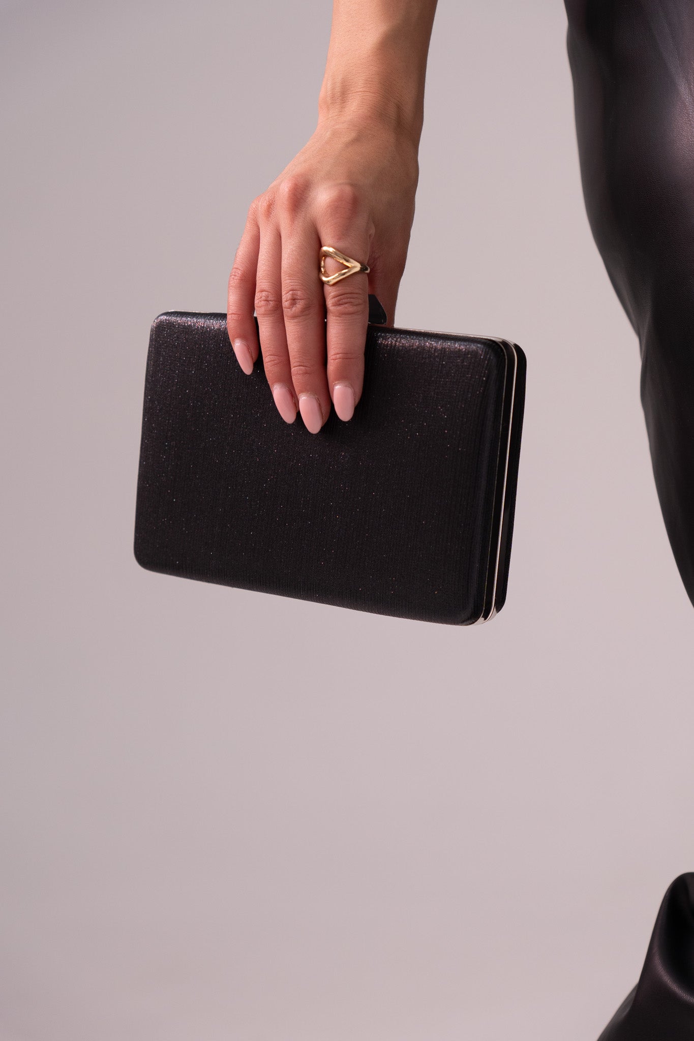 Polly Square Clutch Bag In Black