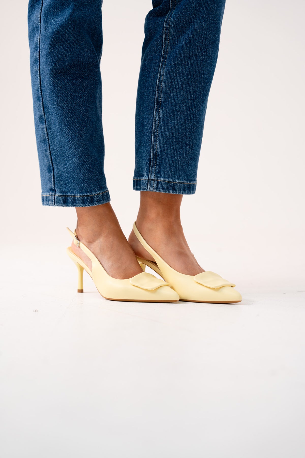 Sadie Slingback Heel In Lemon
