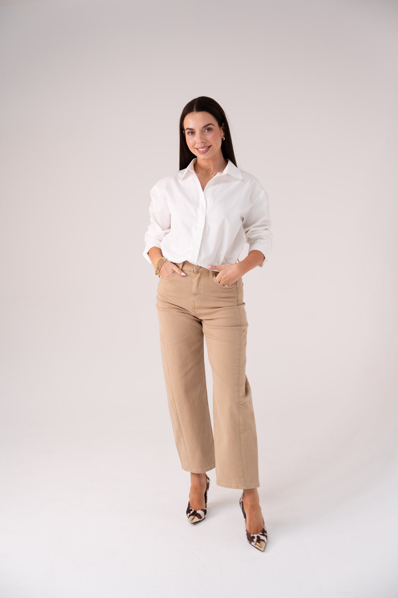 Love Laura Carrot Barrell Jeans In Beige