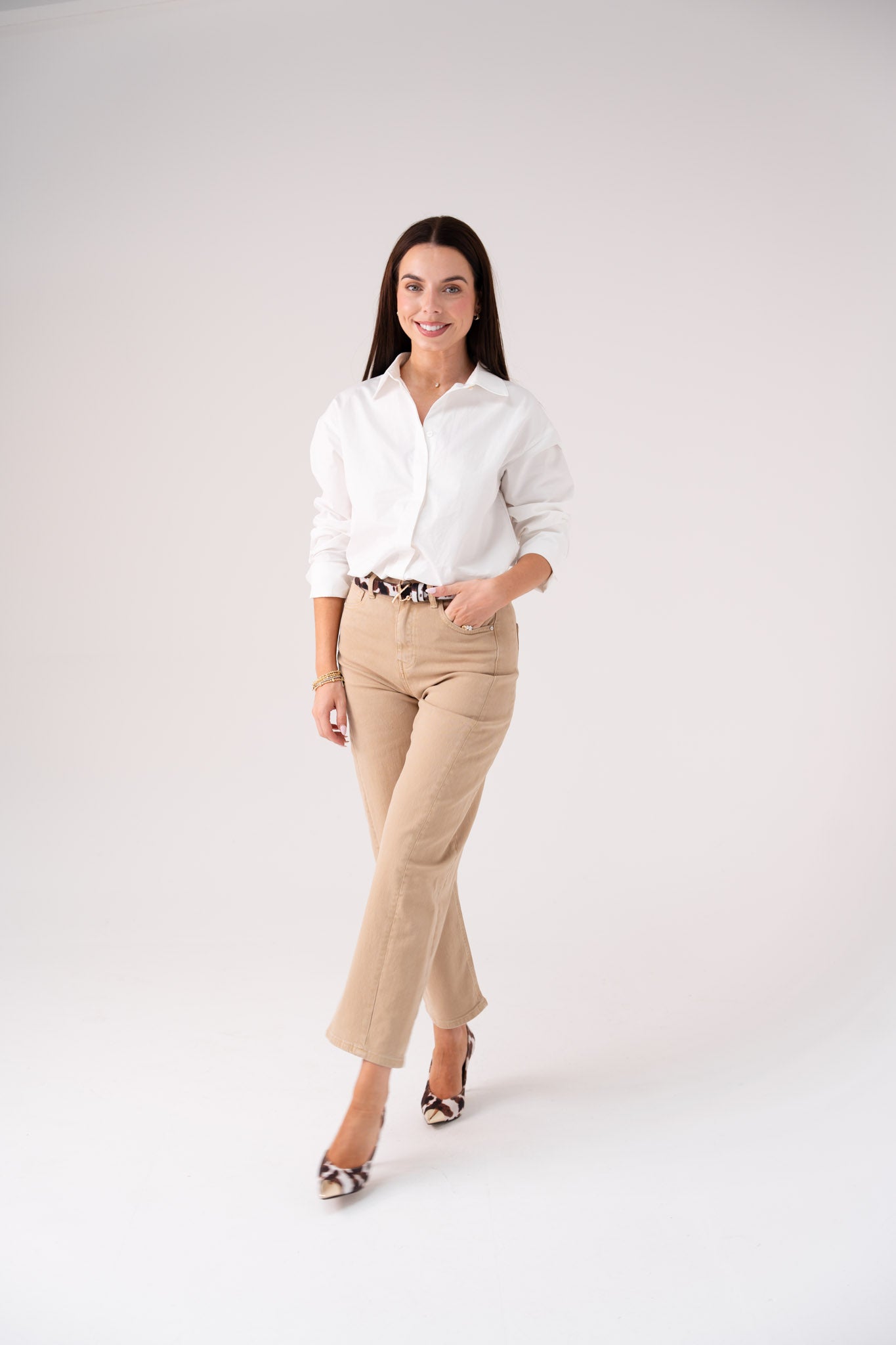 Love Laura Carrot Barrell Jeans In Beige