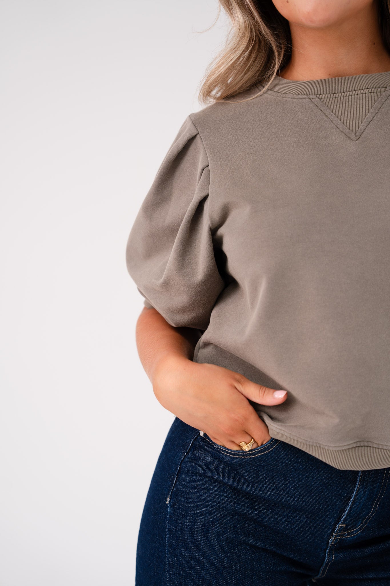 Kiera Short Sleeve Sweatshirt In Khaki