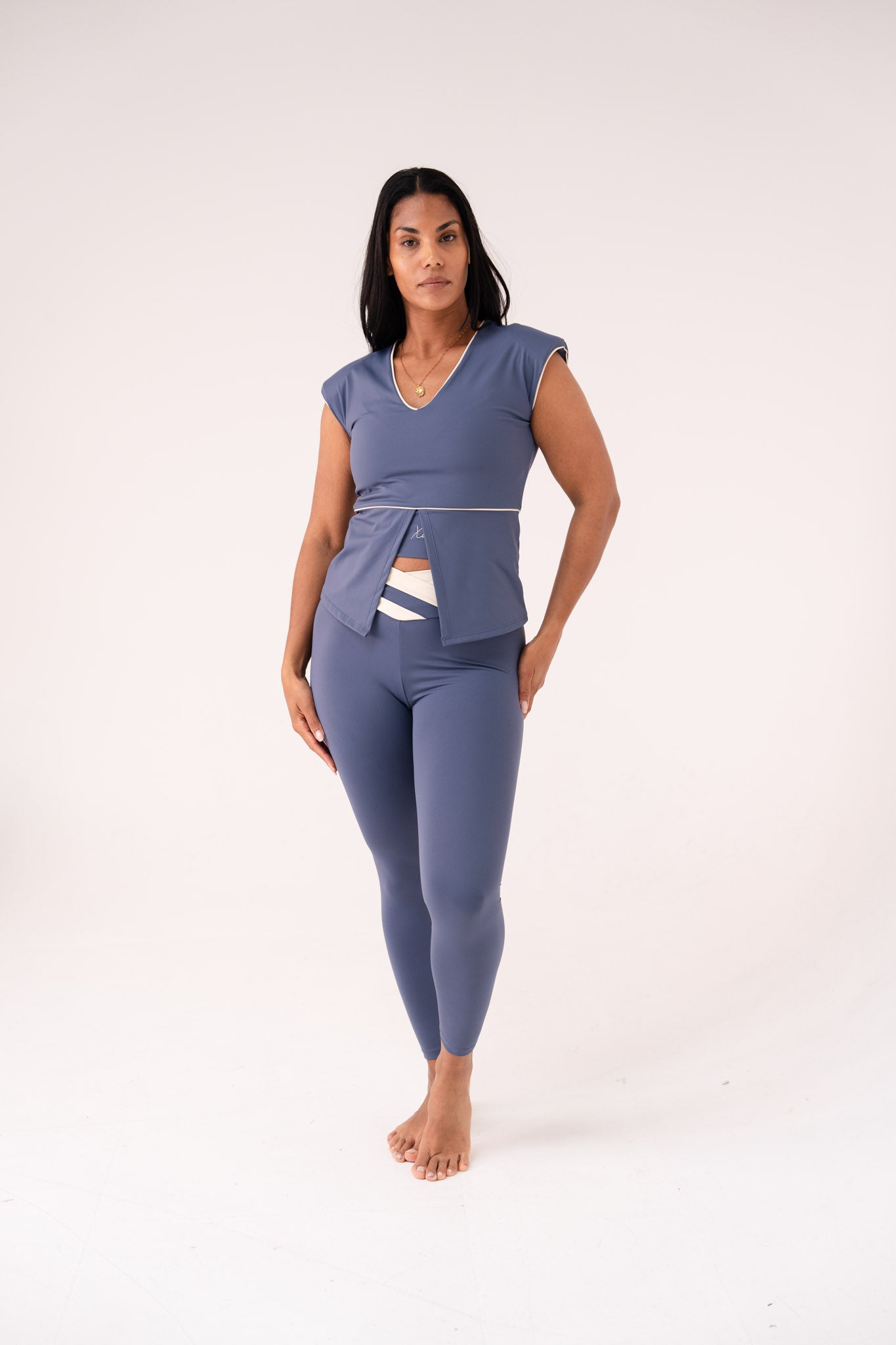 Love Laura Cream Trim Leggings In Navy