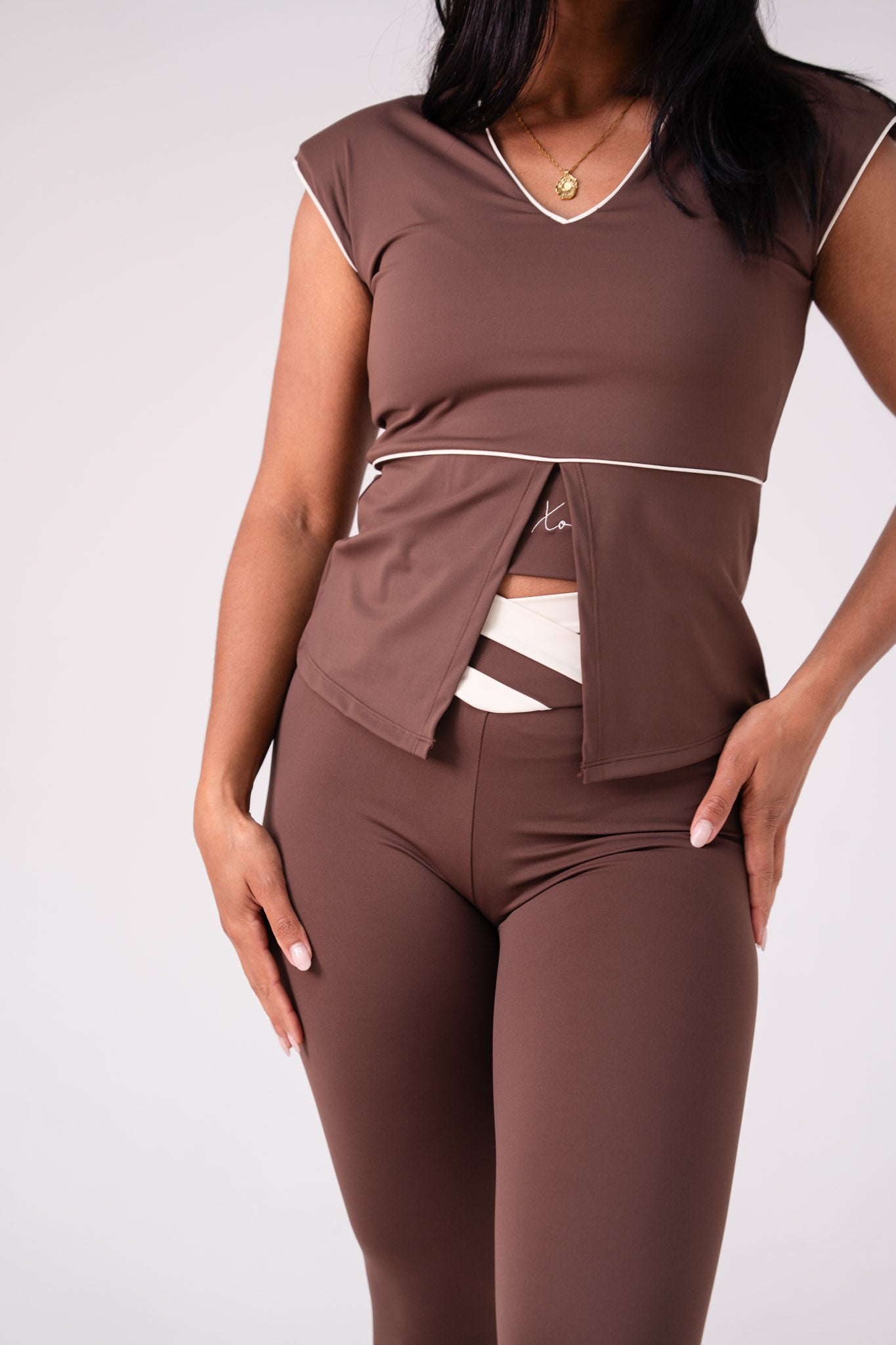 Love Laura Cream Trim Leisure Top In Chocolate