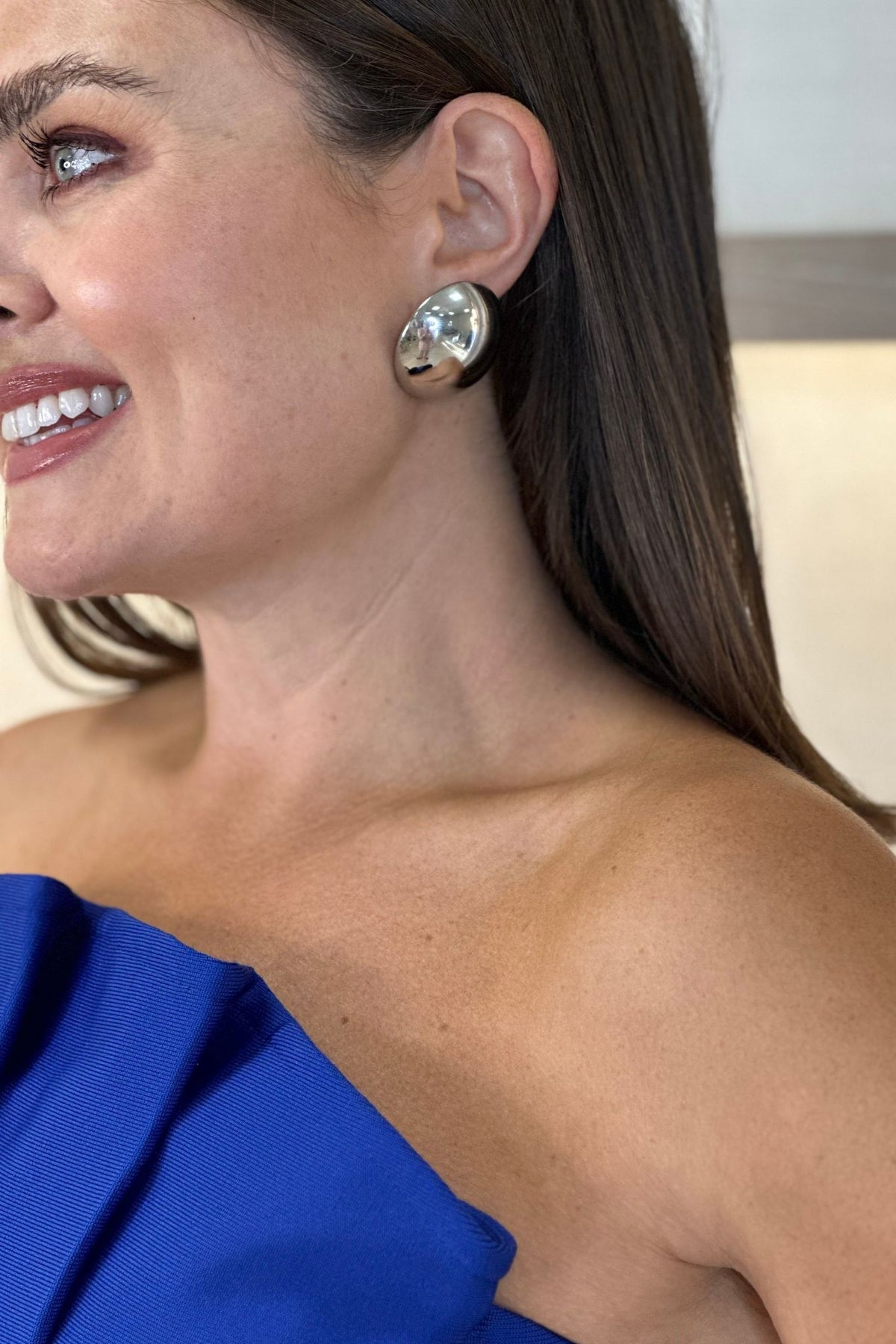 Mona Oval Earrings In Silver