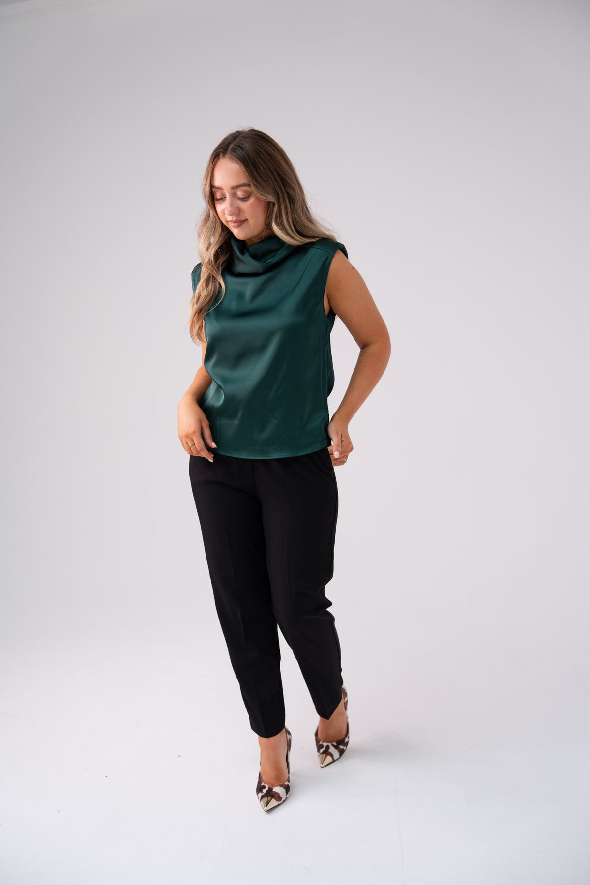 Love Laura Sculpted Trousers In Black