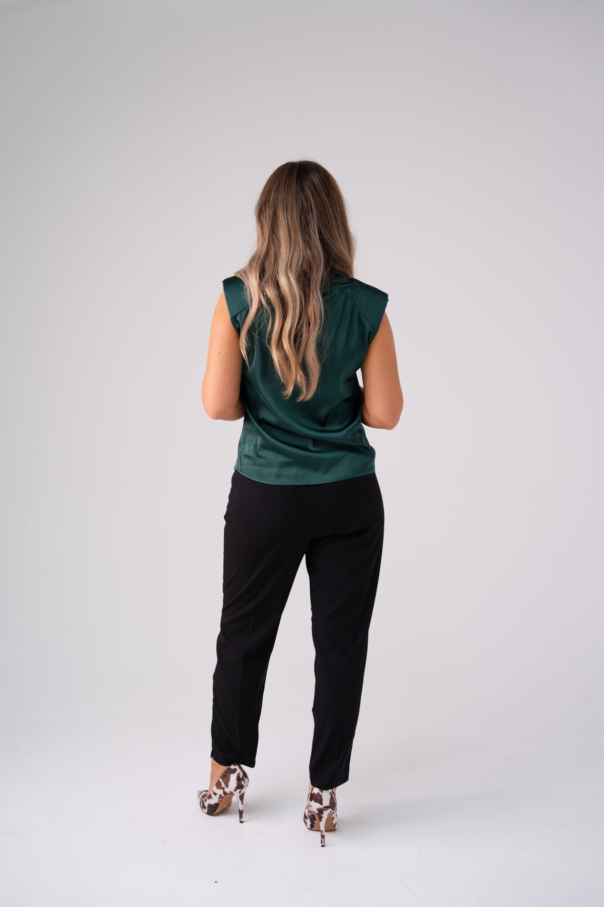 Love Laura Sculpted Trousers In Black