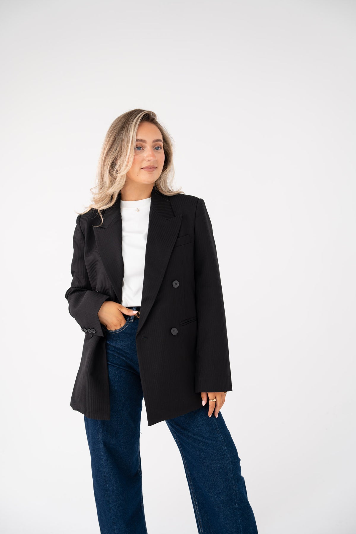 Love Laura Refined Blazer In Black