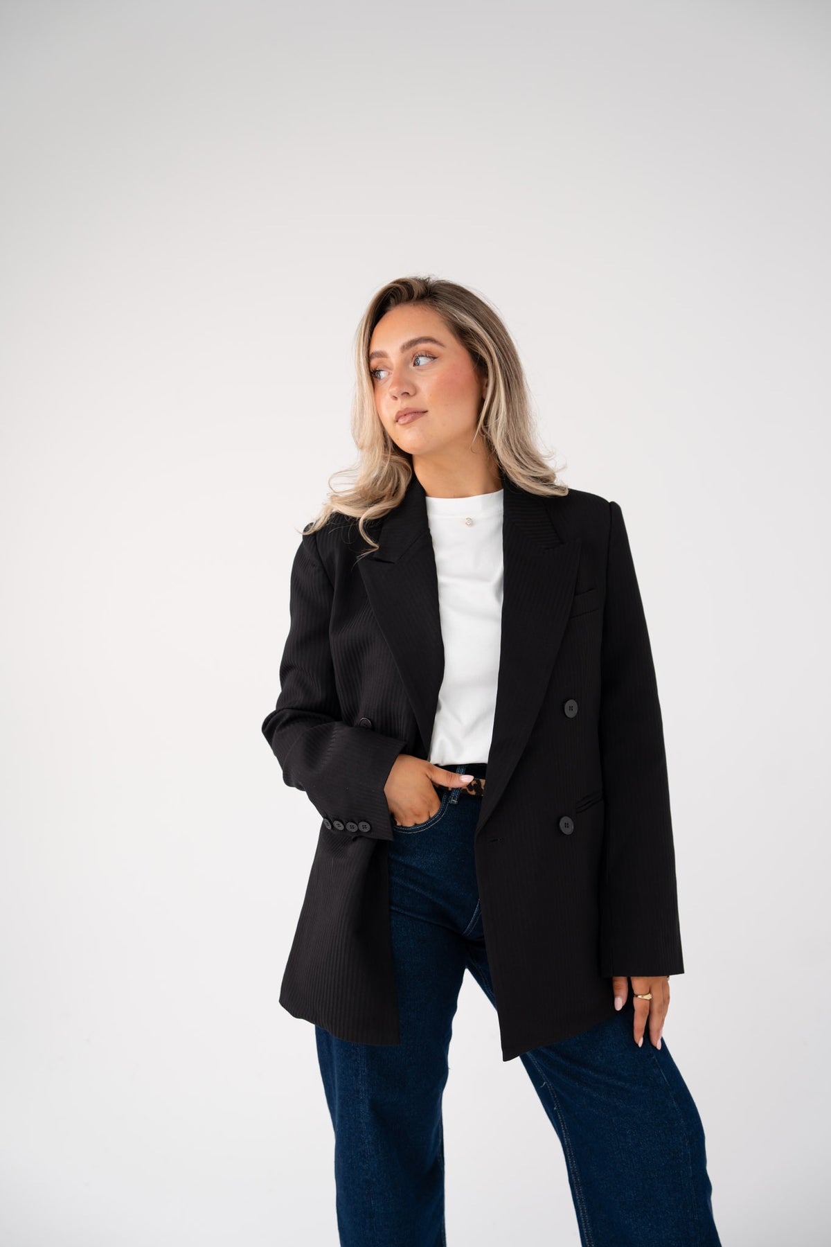 Love Laura Refined Blazer In Black