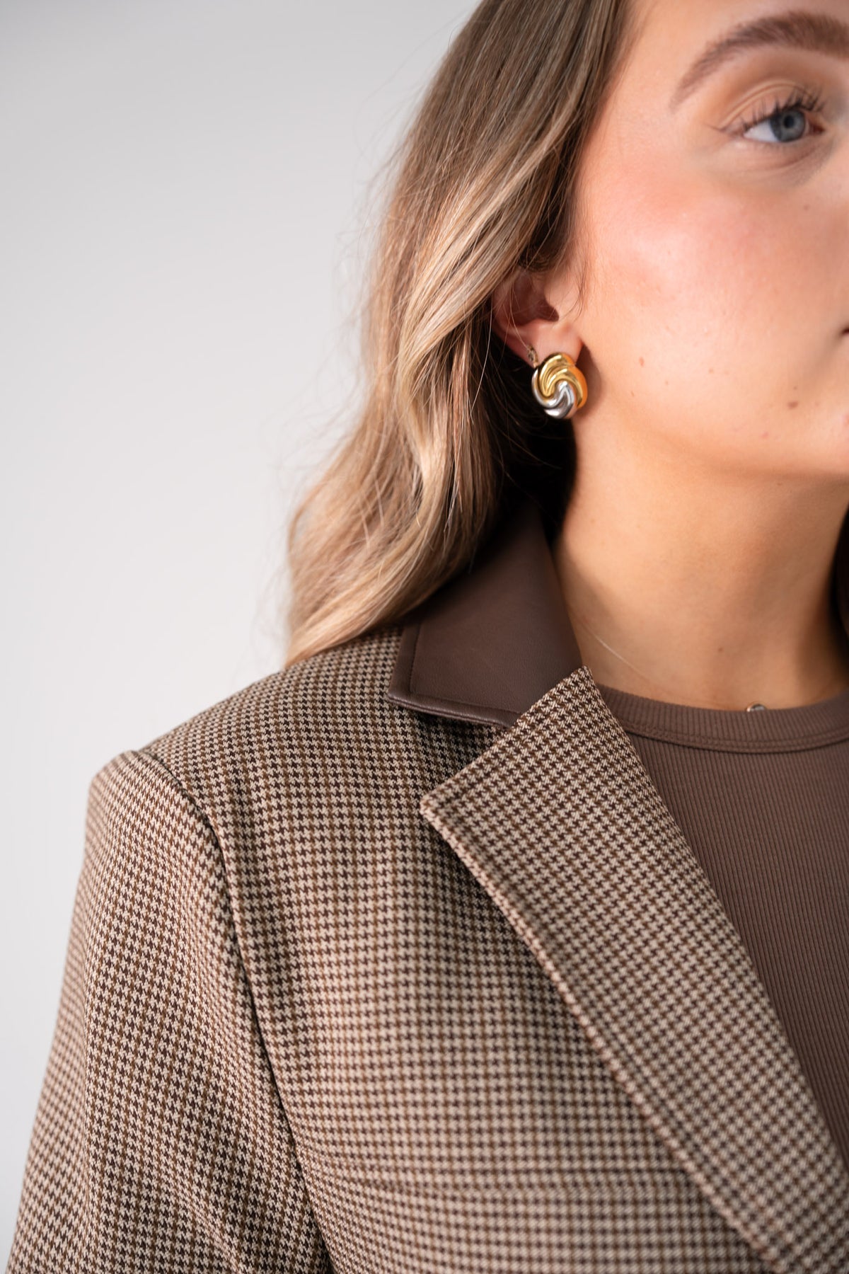 Kiera Fine Check Blazer In Brown