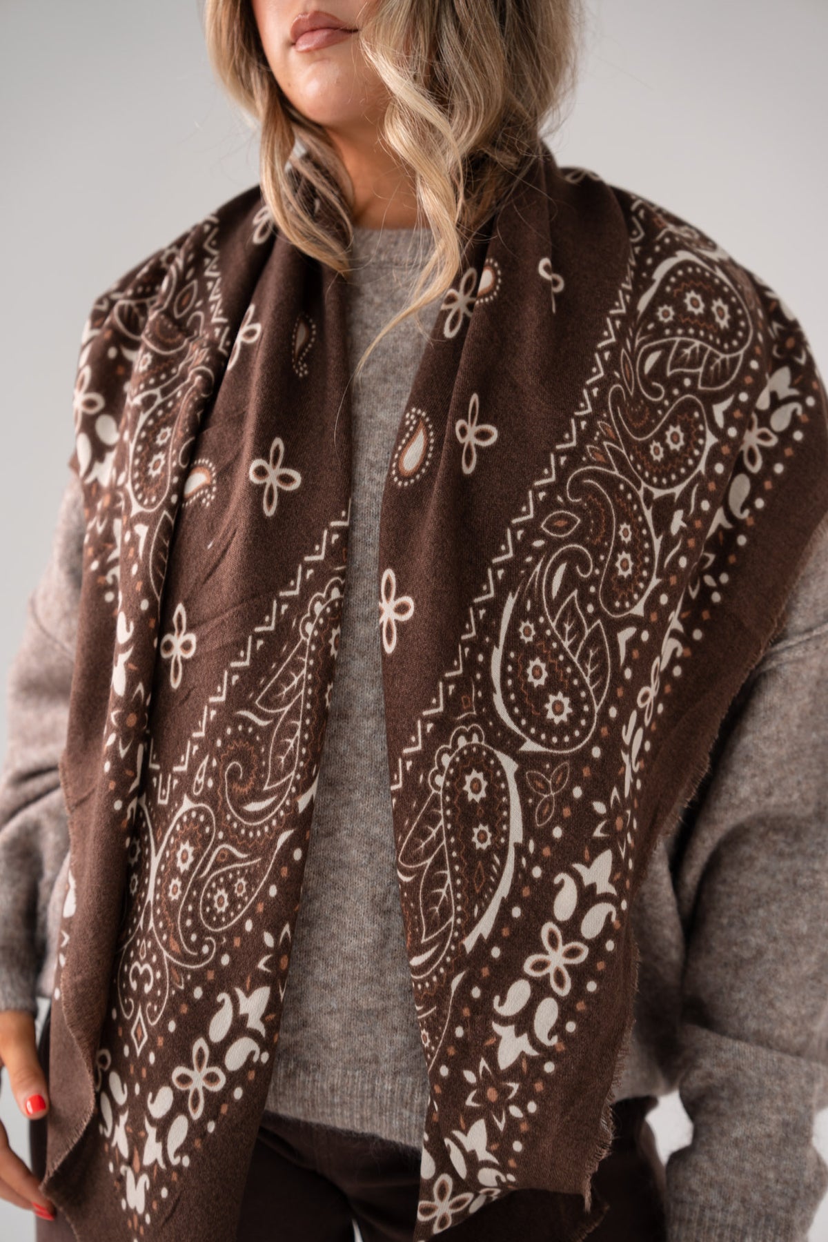 Kendra Printed Scarf In Chocolate