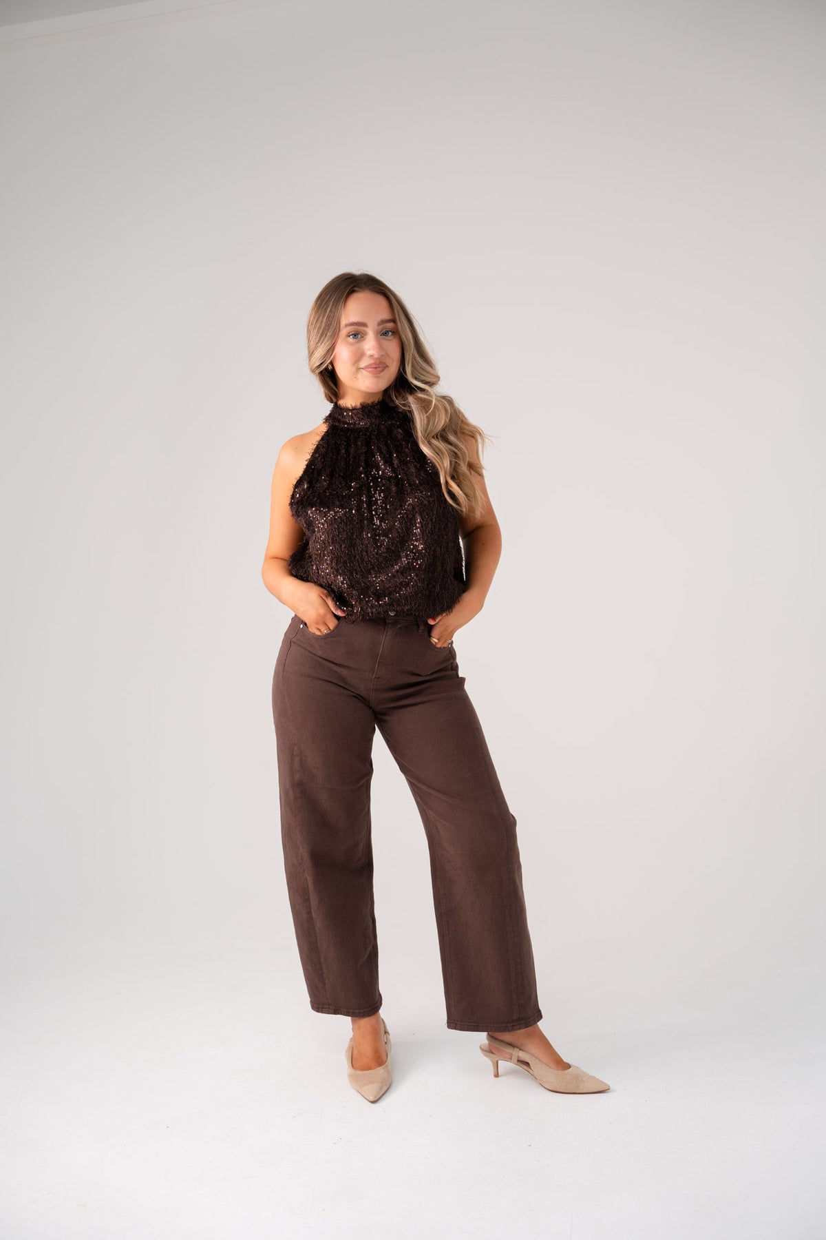 Love Laura Carrot Barrell Jeans In Chocolate