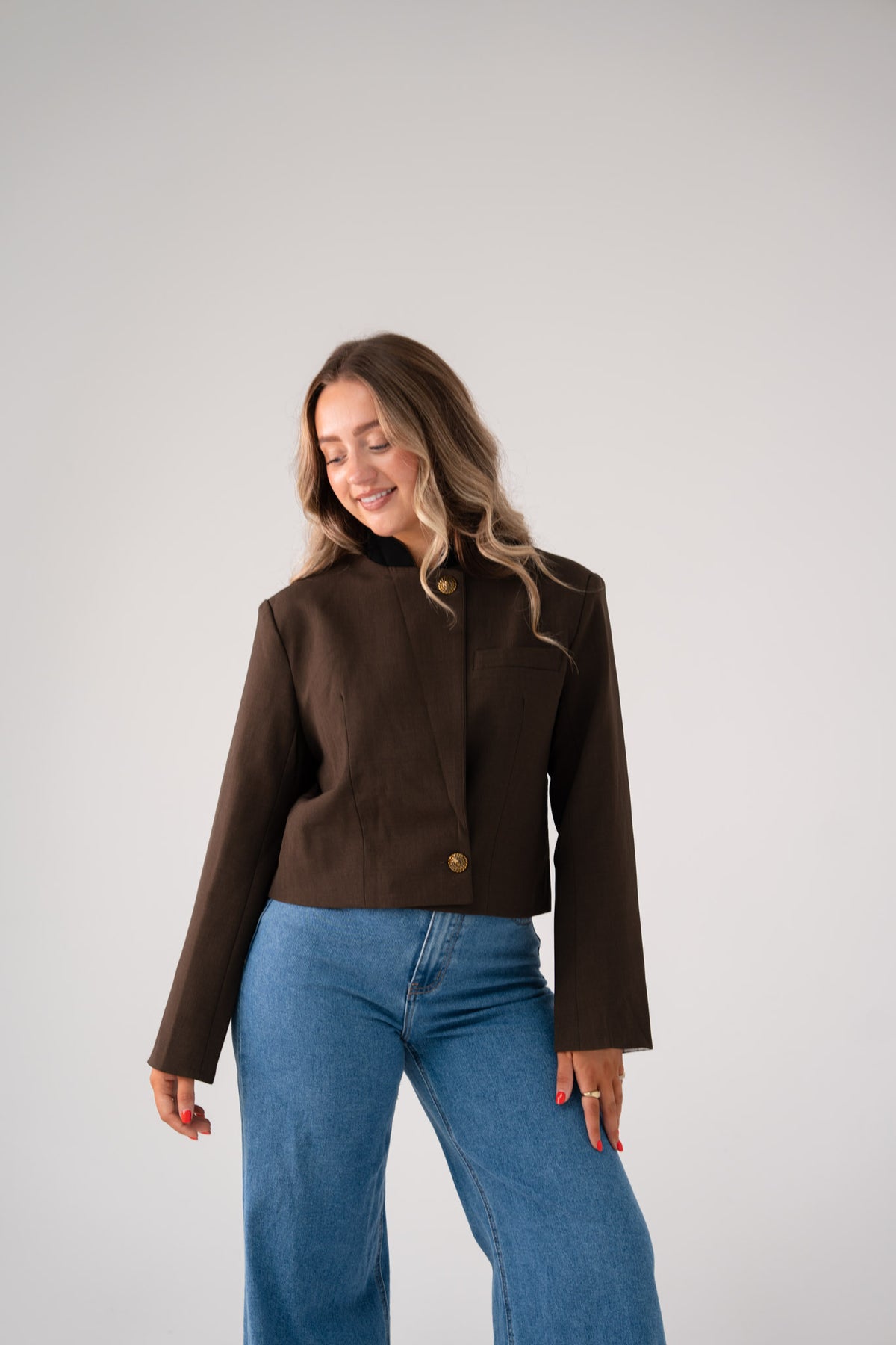 Kiera Crop Blazer In Chocolate