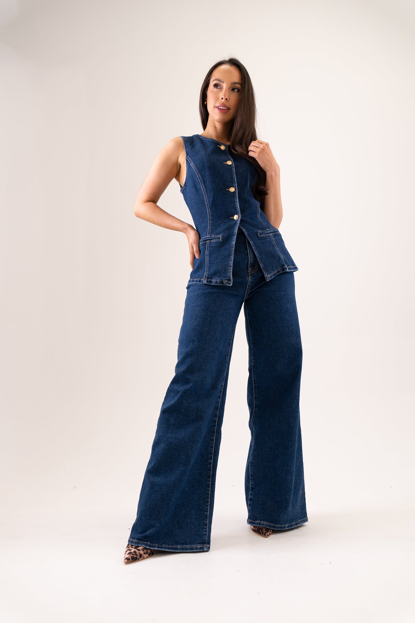 Love Laura Wide Leg Jeans In Dark Wash
