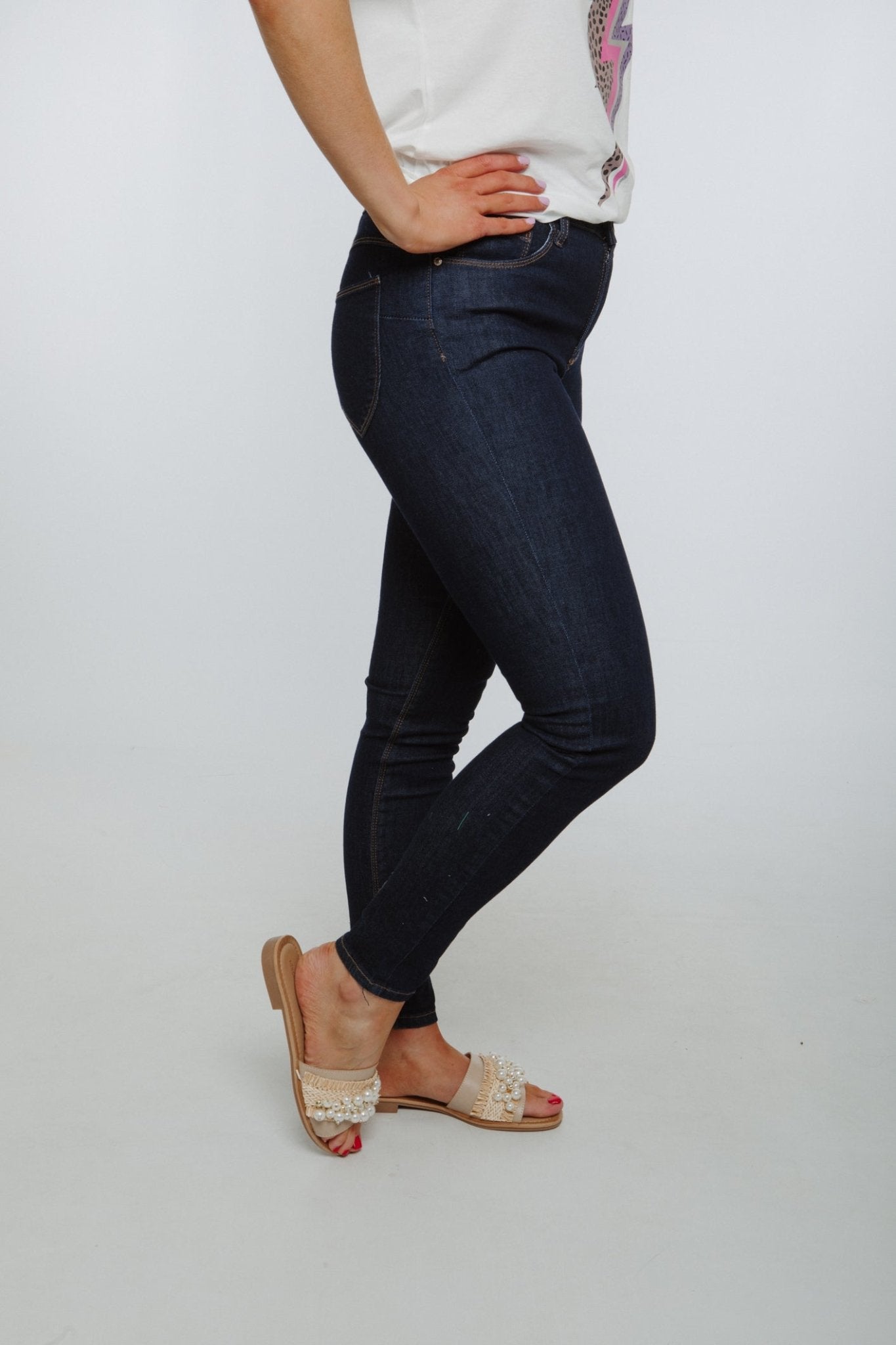 Cindy Bum Lift Jeans In Dark Wash - The Walk in Wardrobe