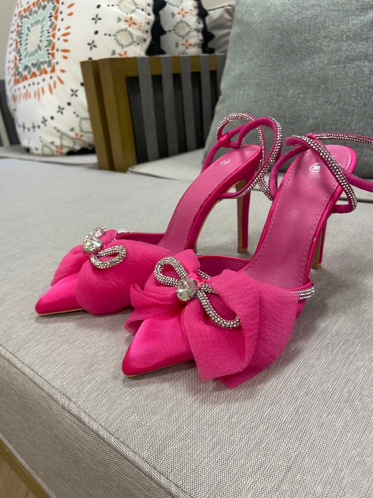 Lauren Bow Heel In Pink - The Walk in Wardrobe