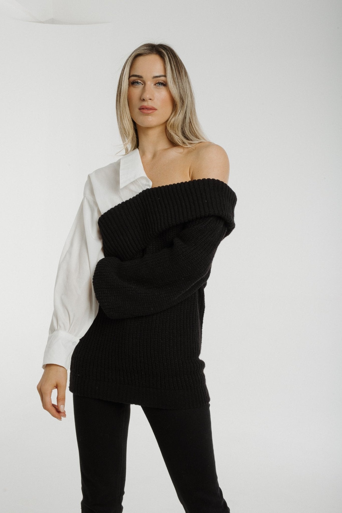 Lila Contrast Jumper In Black - The Walk in Wardrobe