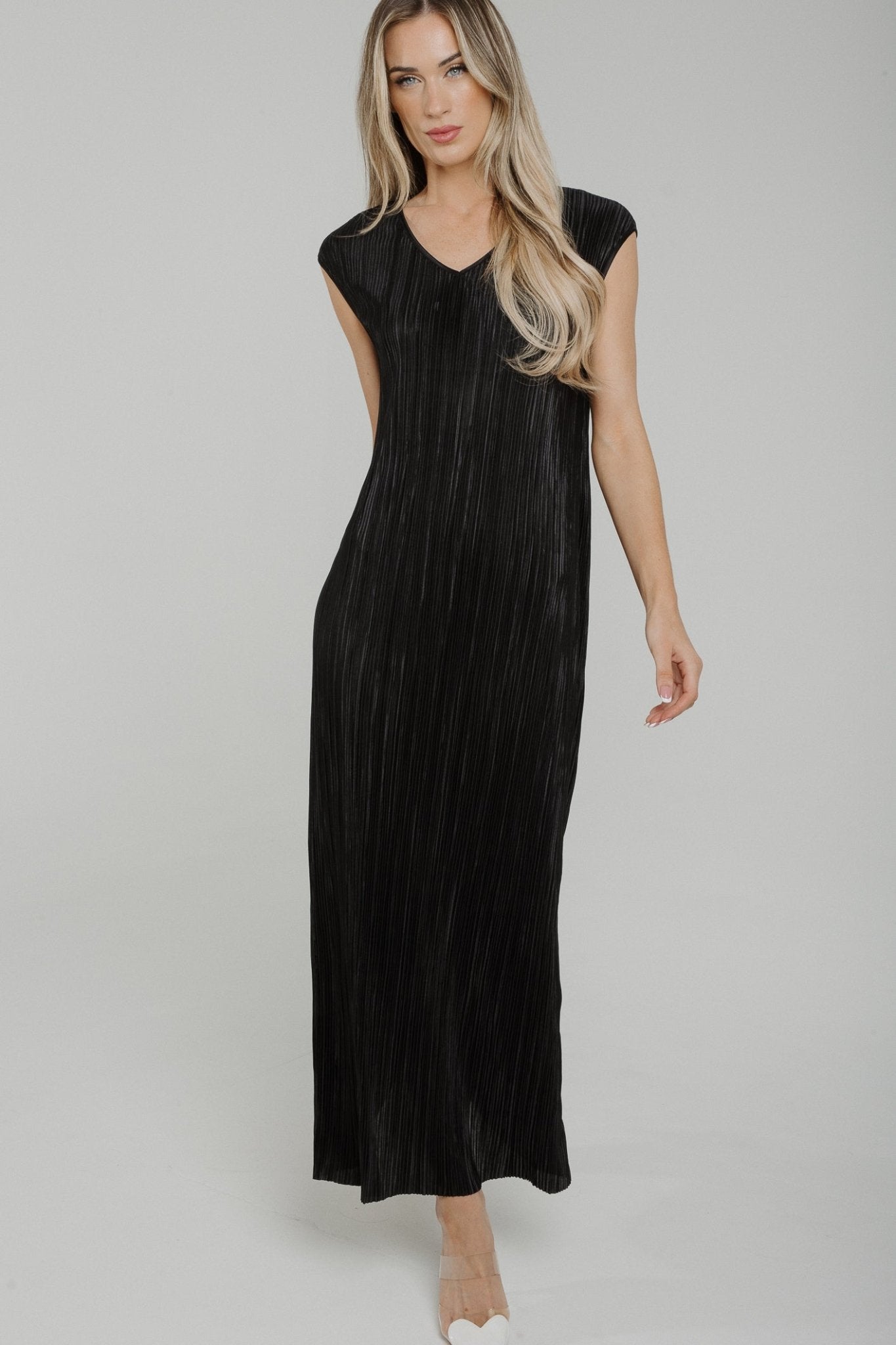 Polly Pleated Dress In Black - The Walk in Wardrobe