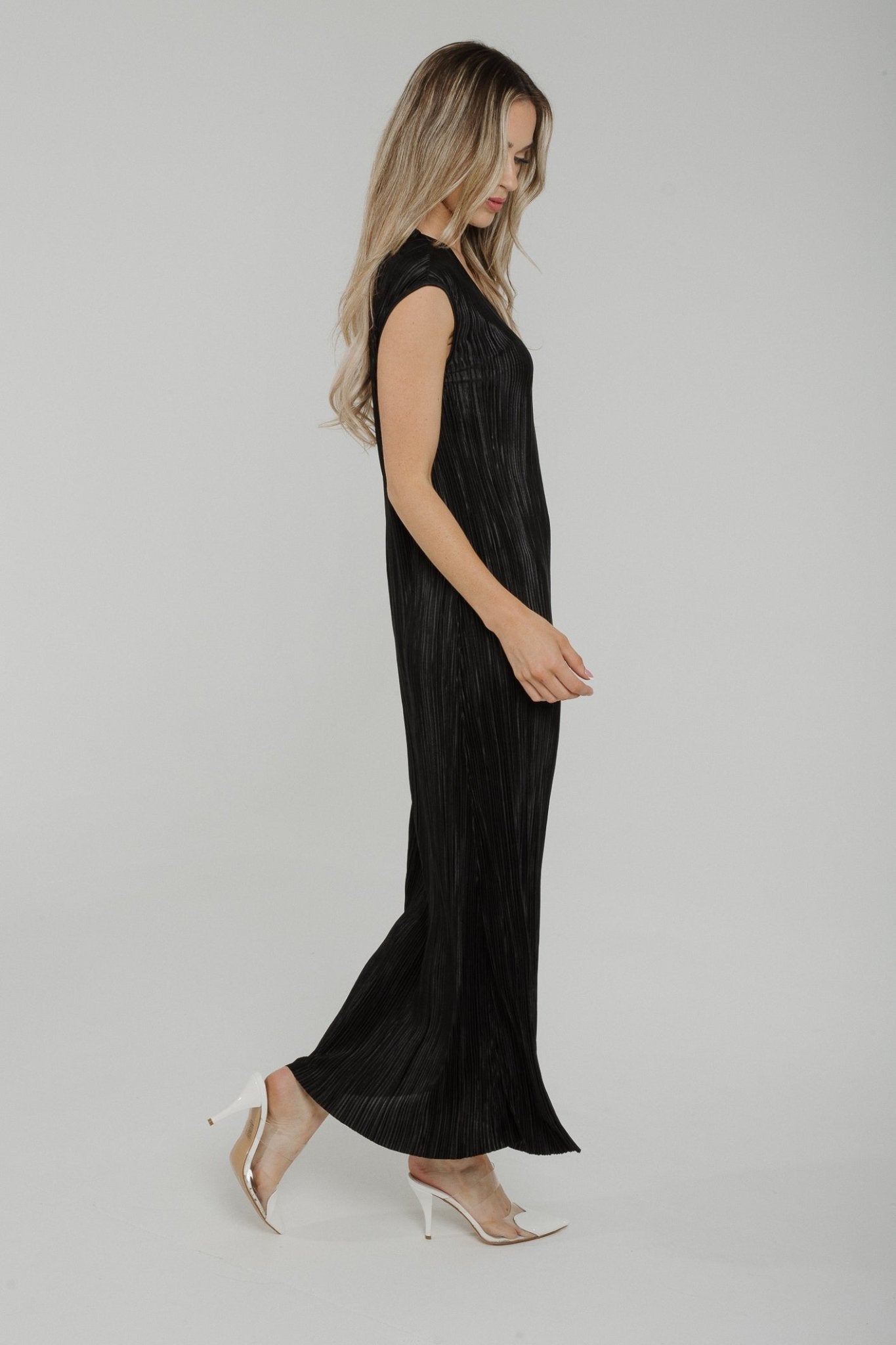 Polly Pleated Dress In Black - The Walk in Wardrobe